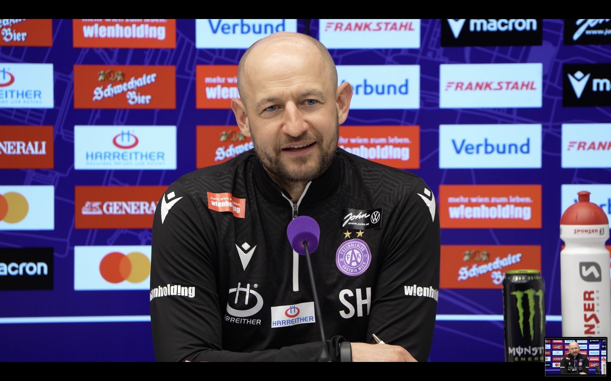 Video: Pressekonferenz mit FK Austria WienS-Trainer Stephan Helm nach dem Spiel gegen LASK